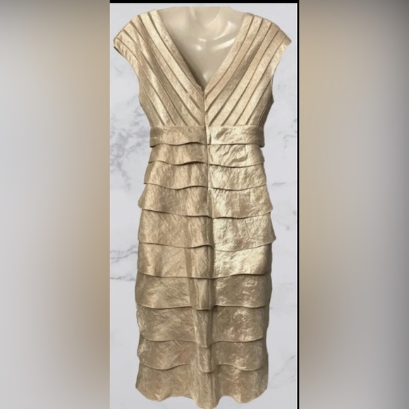 Cache’ Metallic Gold Tiered Evening Dress Size 6 - Picture 5 of 5